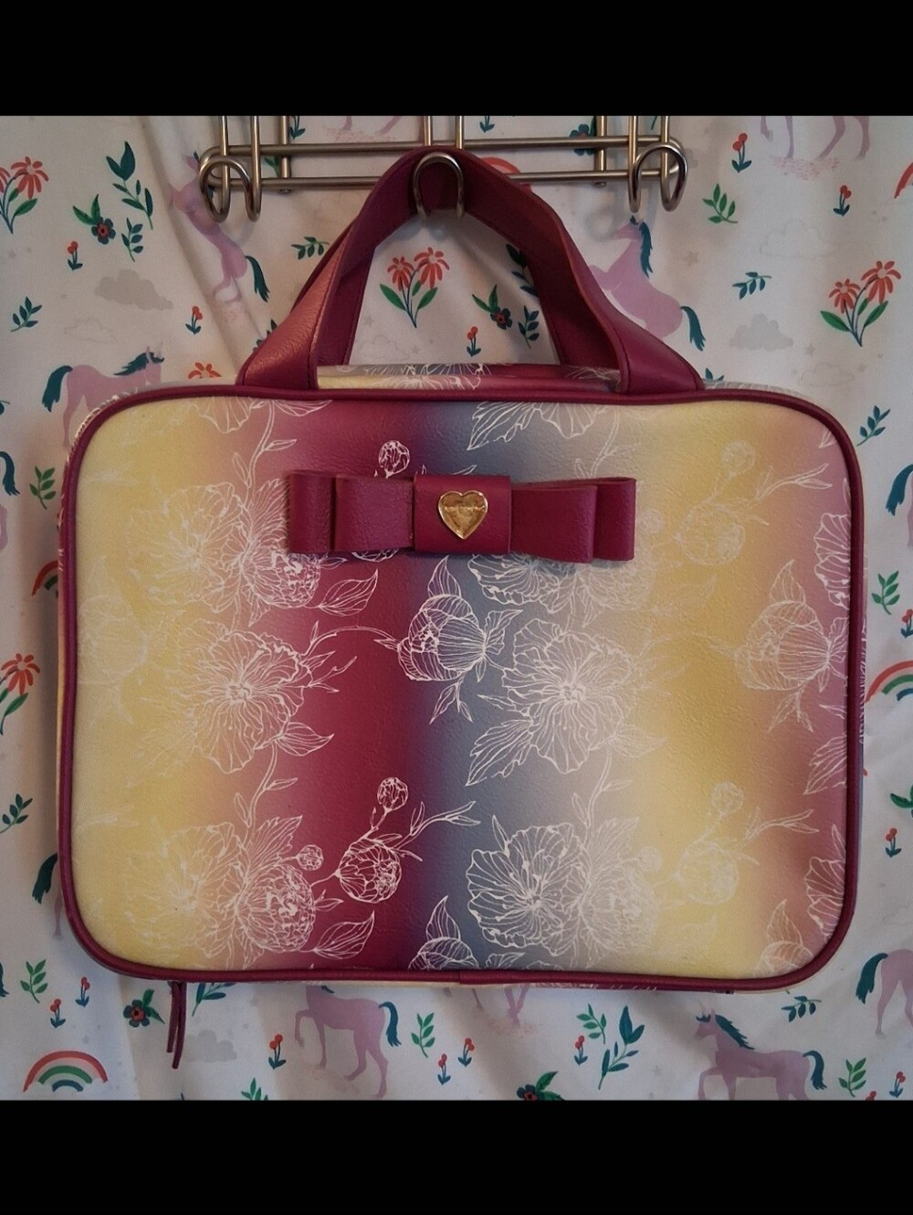 NWOT Betsey Johnson Rainbow Floral Travel Makeup Cosmetic Beauty Case Bag